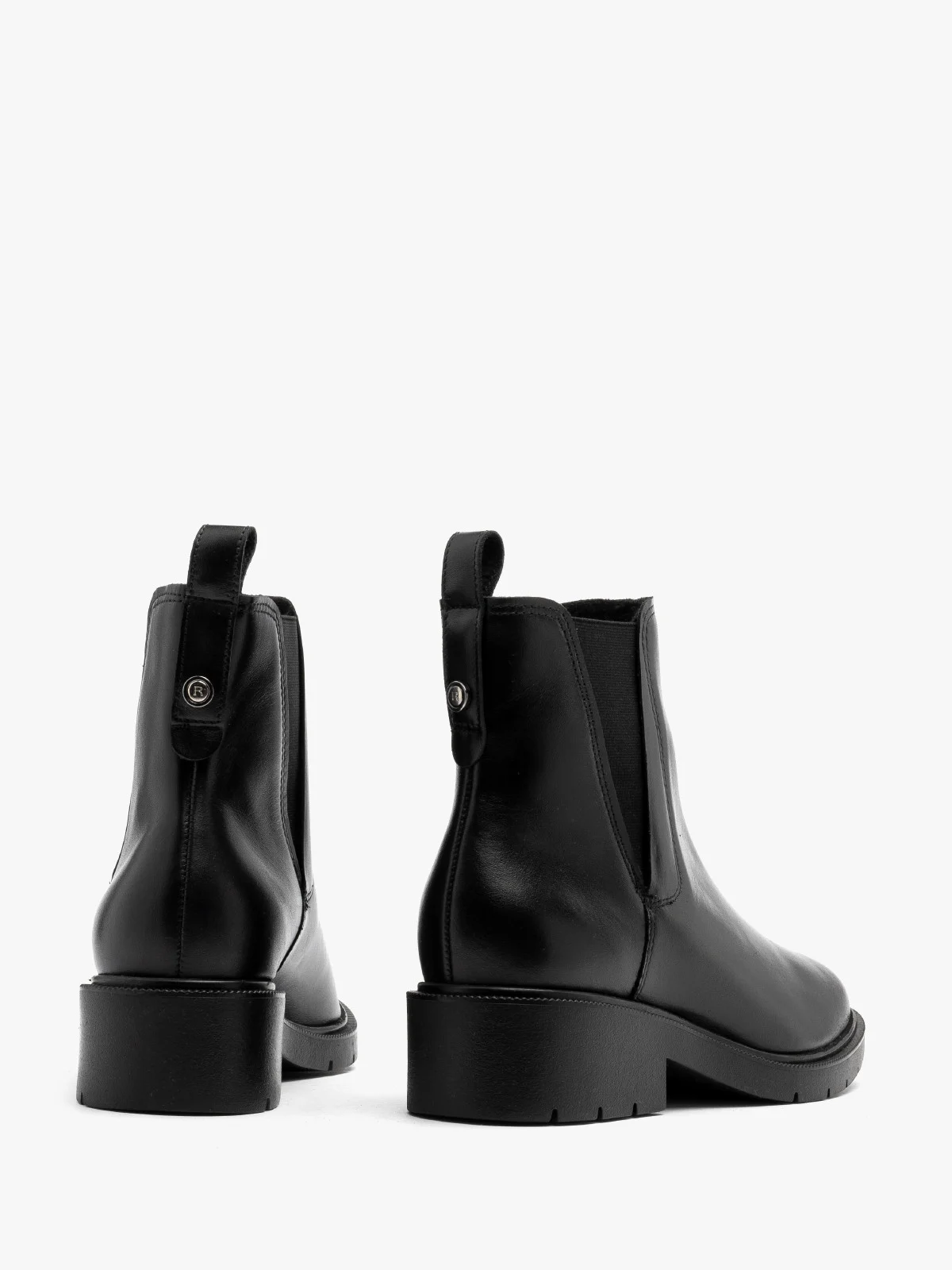 Czarne sztyblety damskie z dekoracyjnym cięciem przy gumie