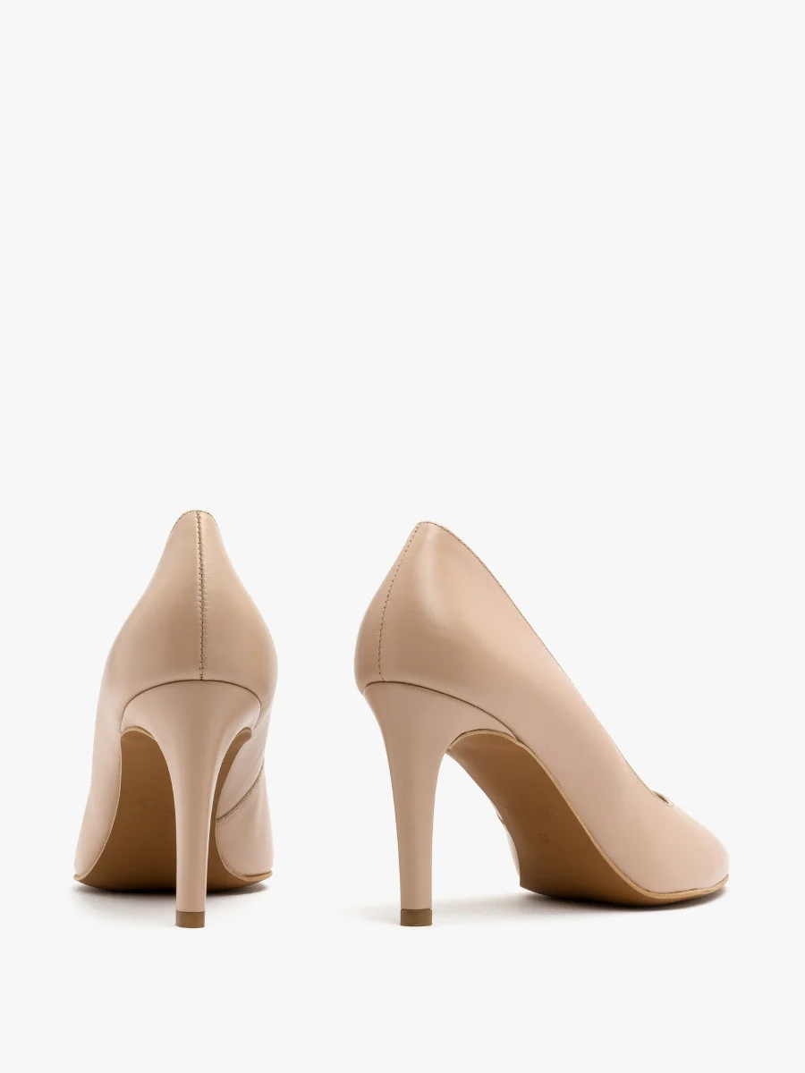 Beżowe czółenka na szpilce