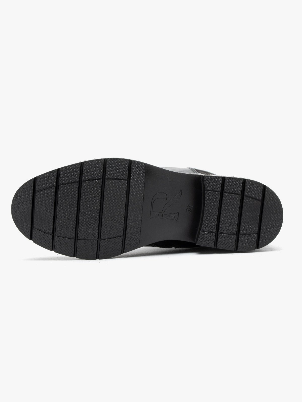 Czarne kozaki z elastyczną cholewką