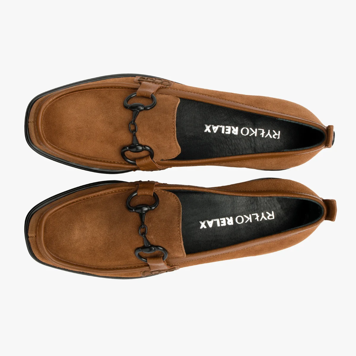 Brązowe mokasyny z czarną ozdobą