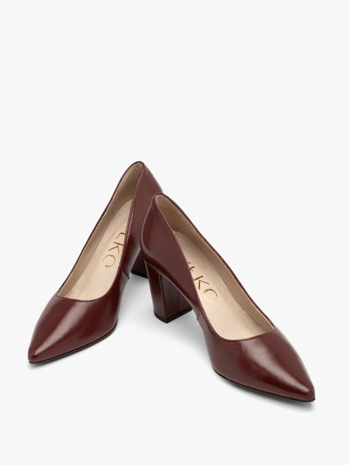 Bordowe czółenka damskie na słupku