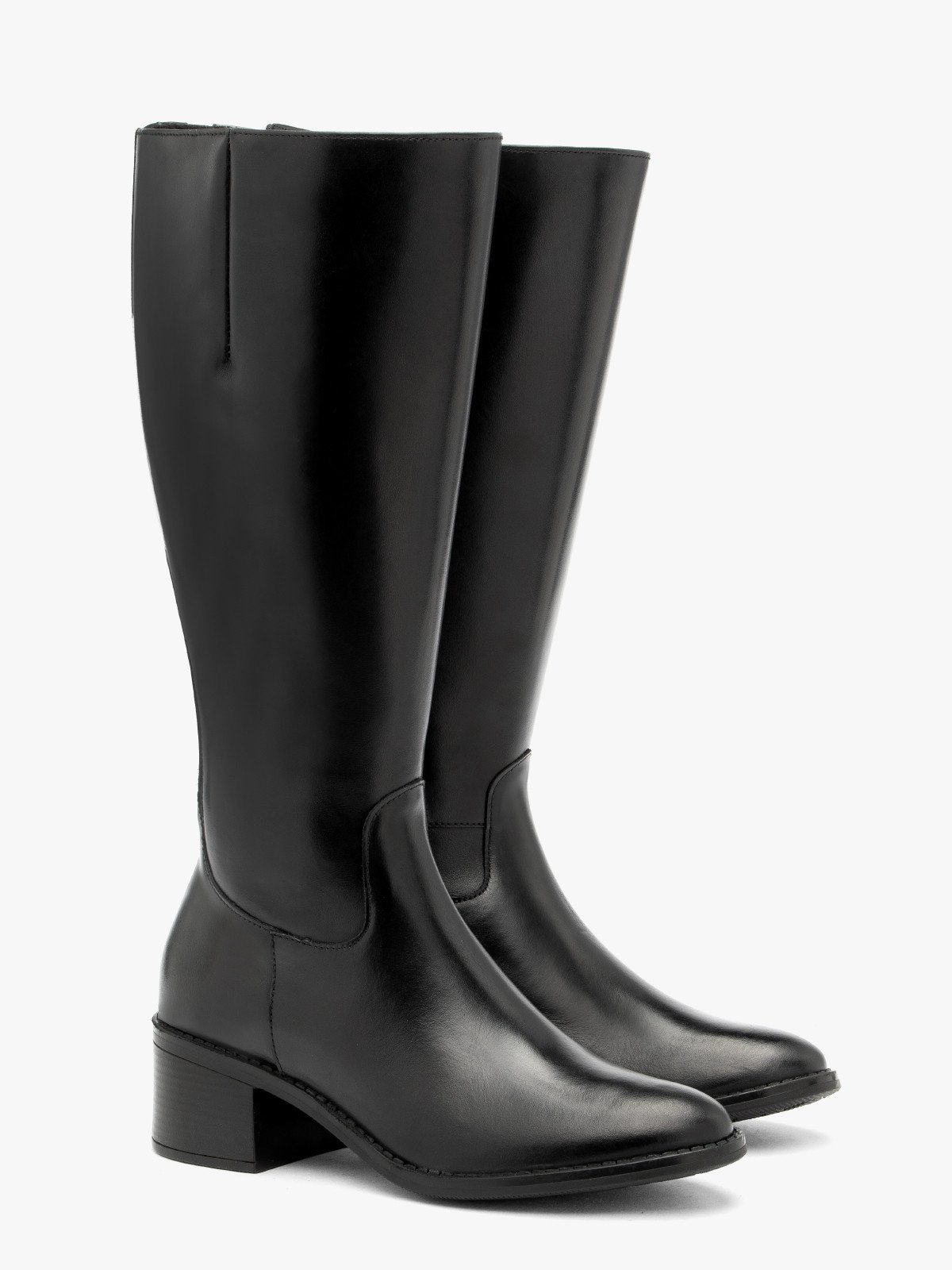 Czarne klasyczne kozaki z szeroką cholewką