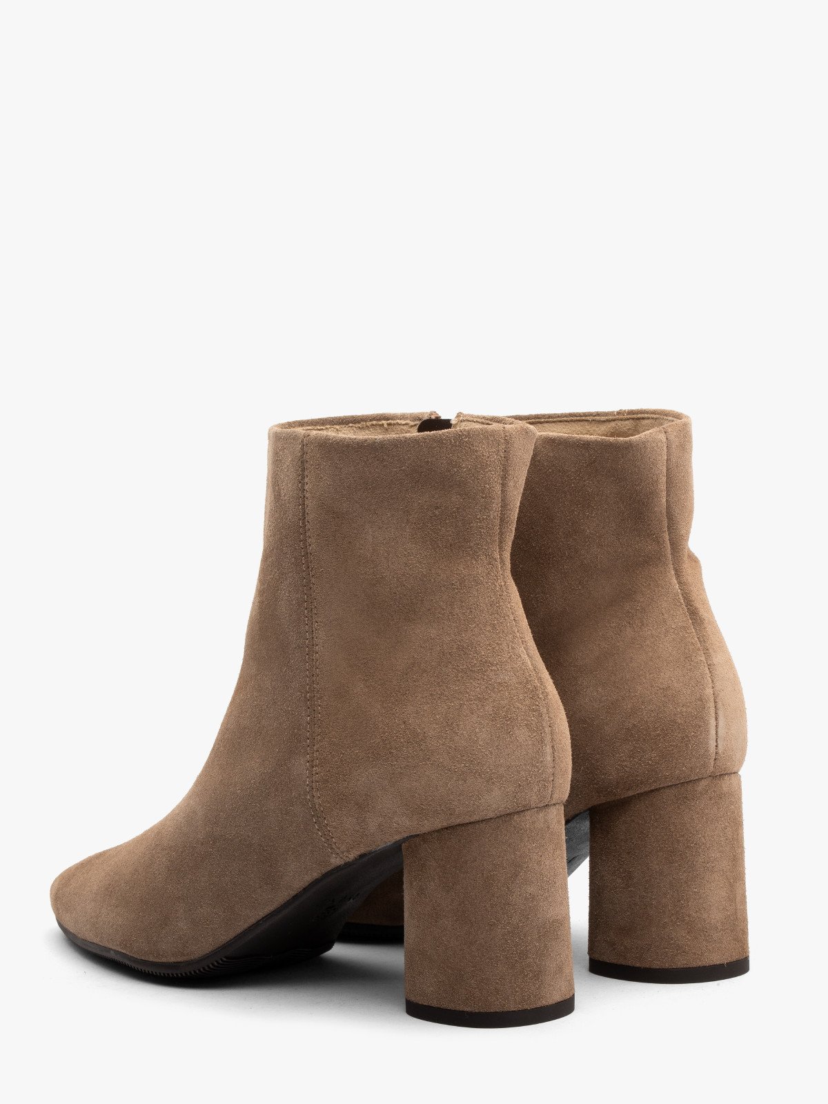 Beżowe botki damskie na owalnym słupku