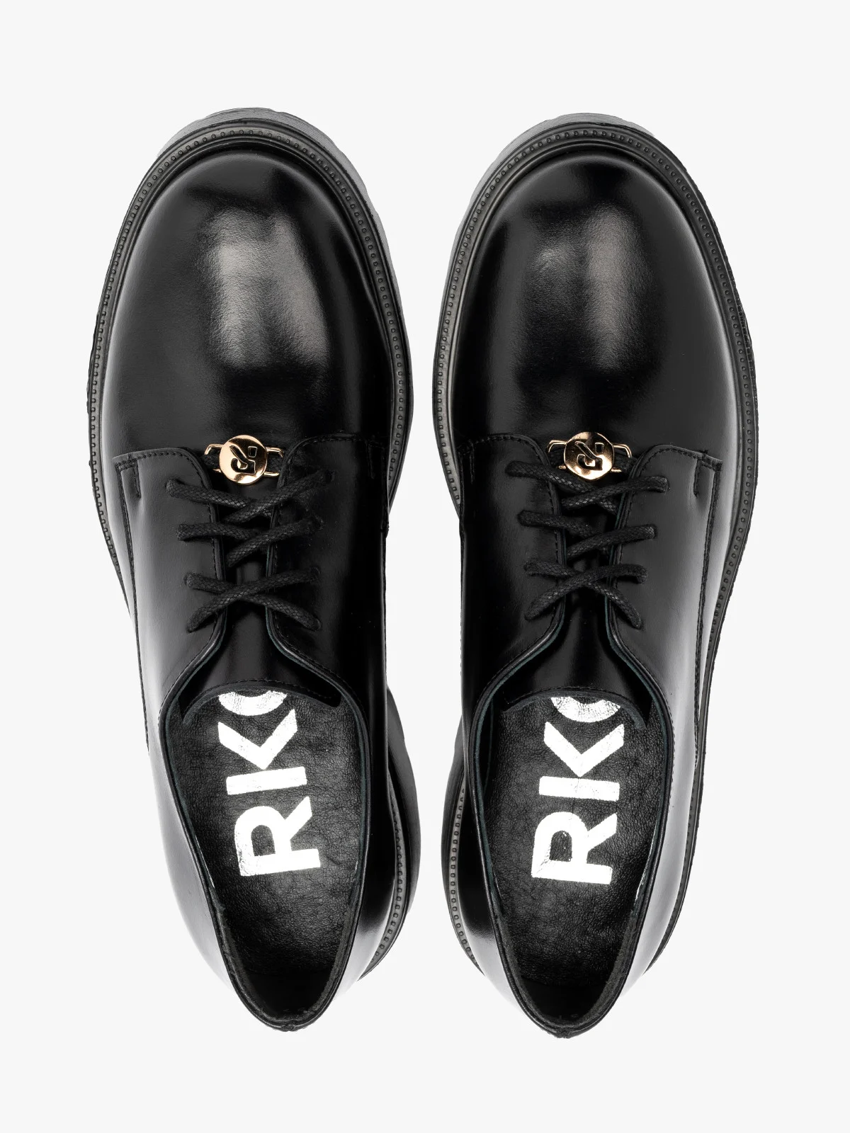 Czarne, klasyczne półbuty damskie