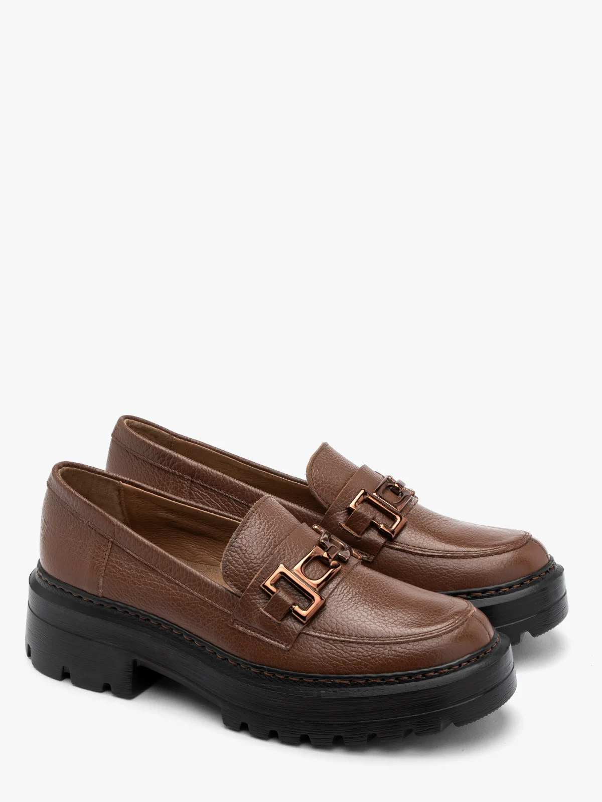 Brązowe mokasyny damskie z ozdobą na cholewce