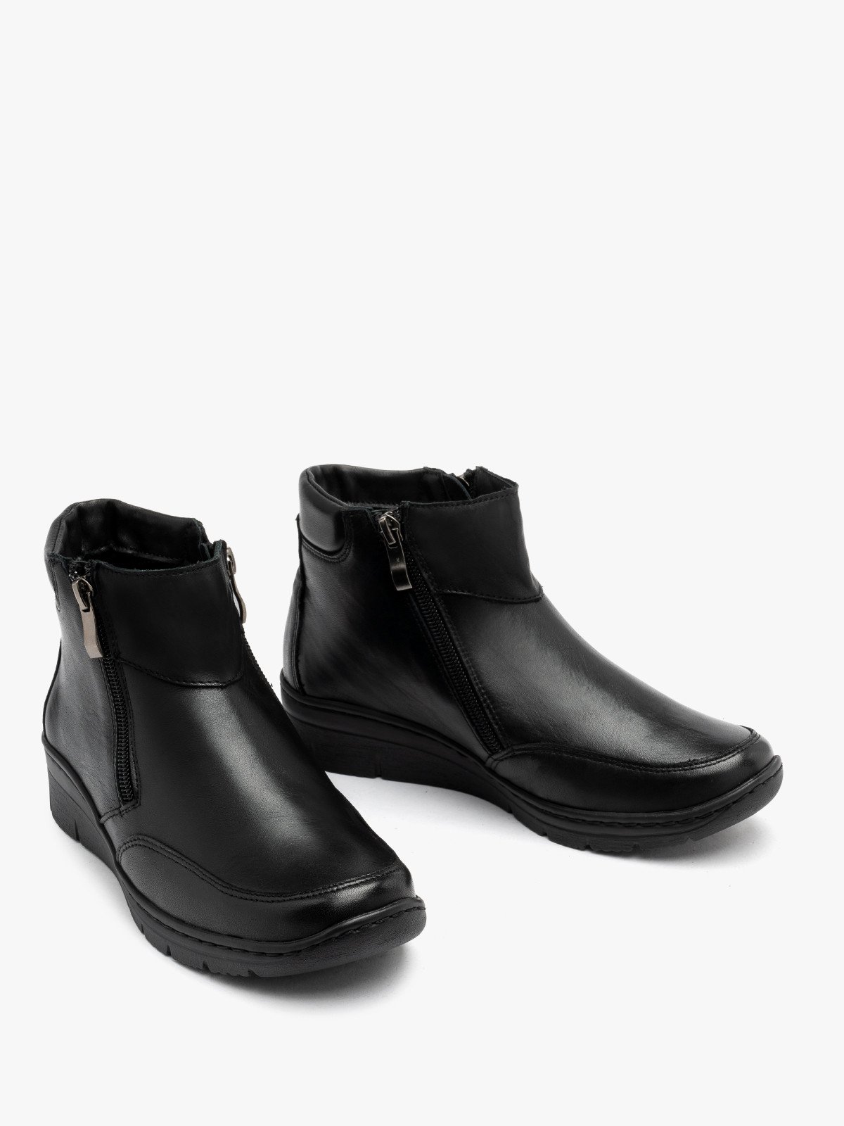 Czarne, ocieplane kożuchem naturalnym botki z zamkiem