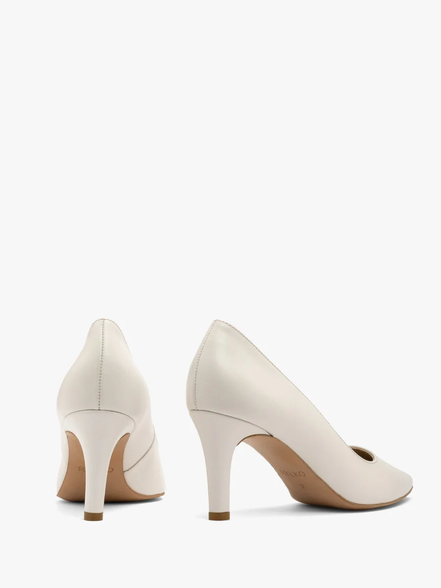 Kremowe czółenka damskie