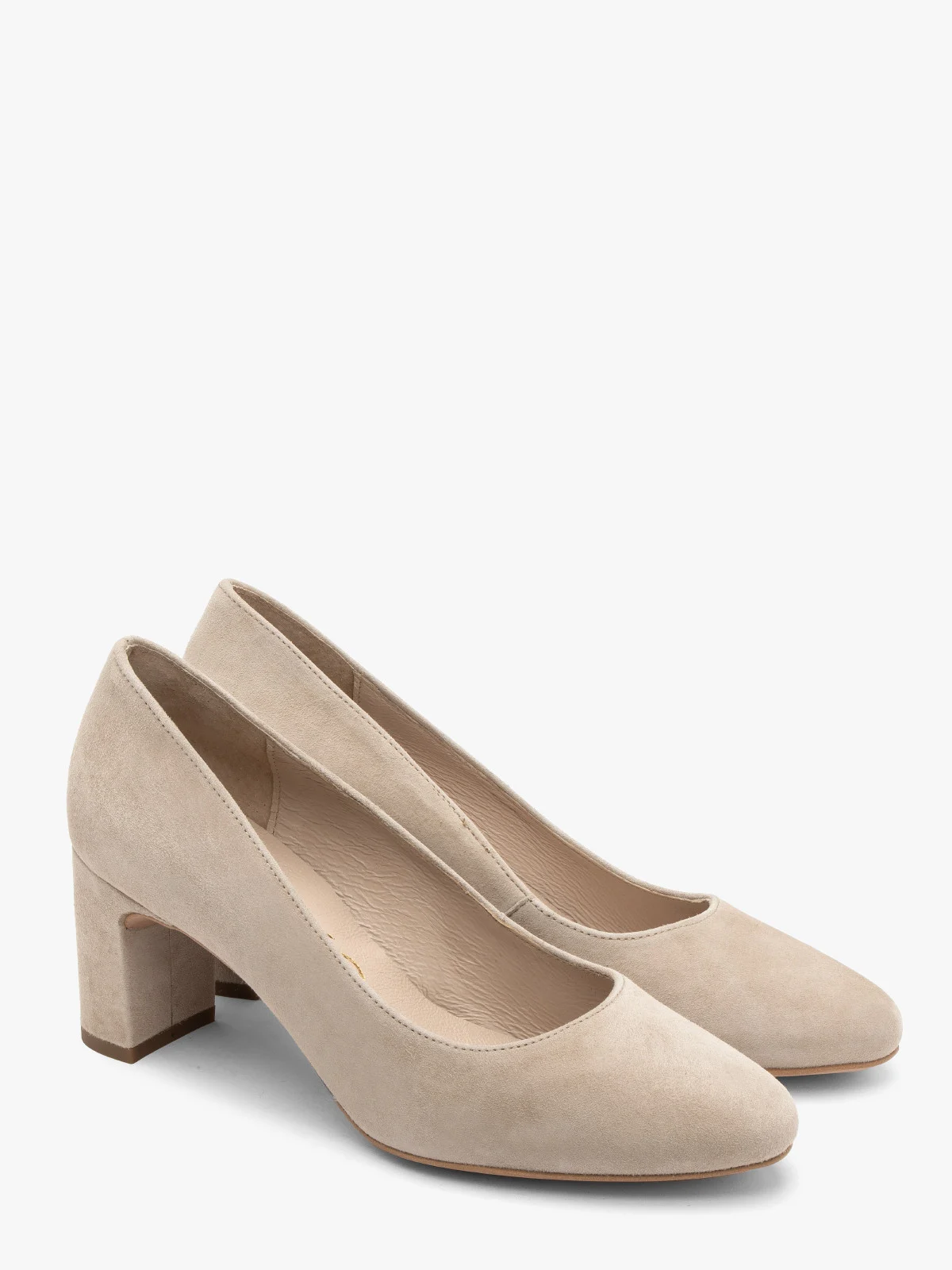 Welurowe czółenka w beżowym kolorze