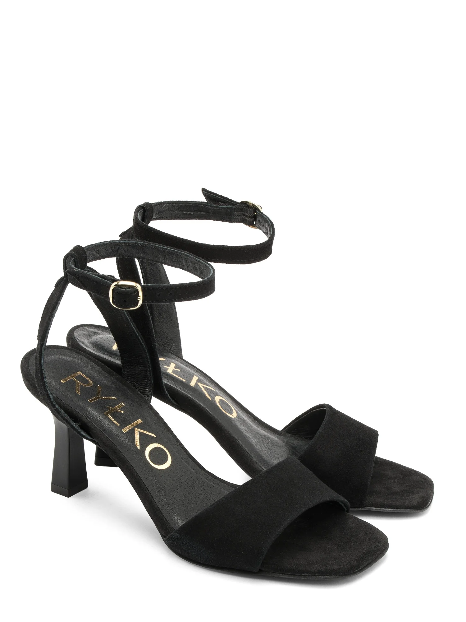 Czarne sandały na lakierowanej szpilce