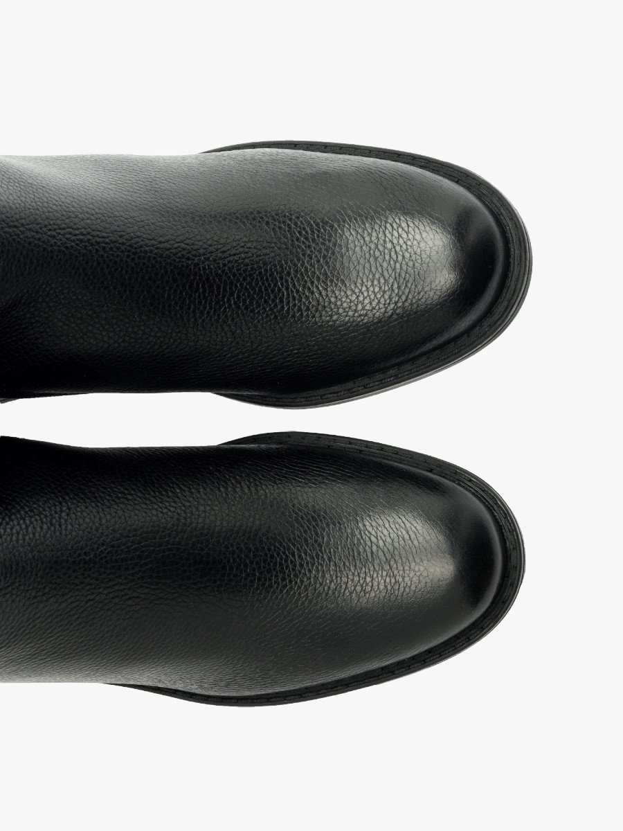 Czarne kozaki damskie