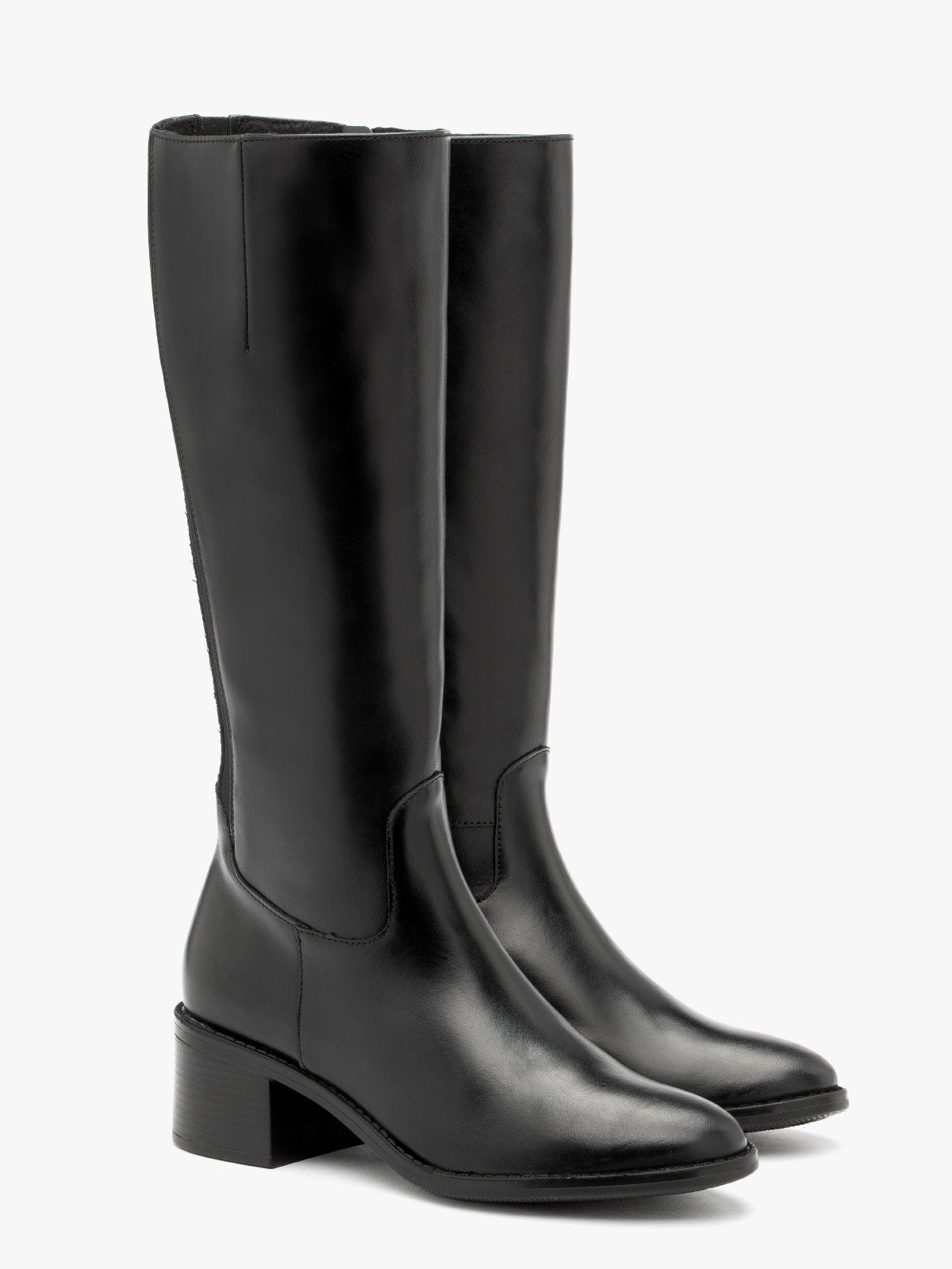 Czarne klasyczne kozaki z wąską cholewką