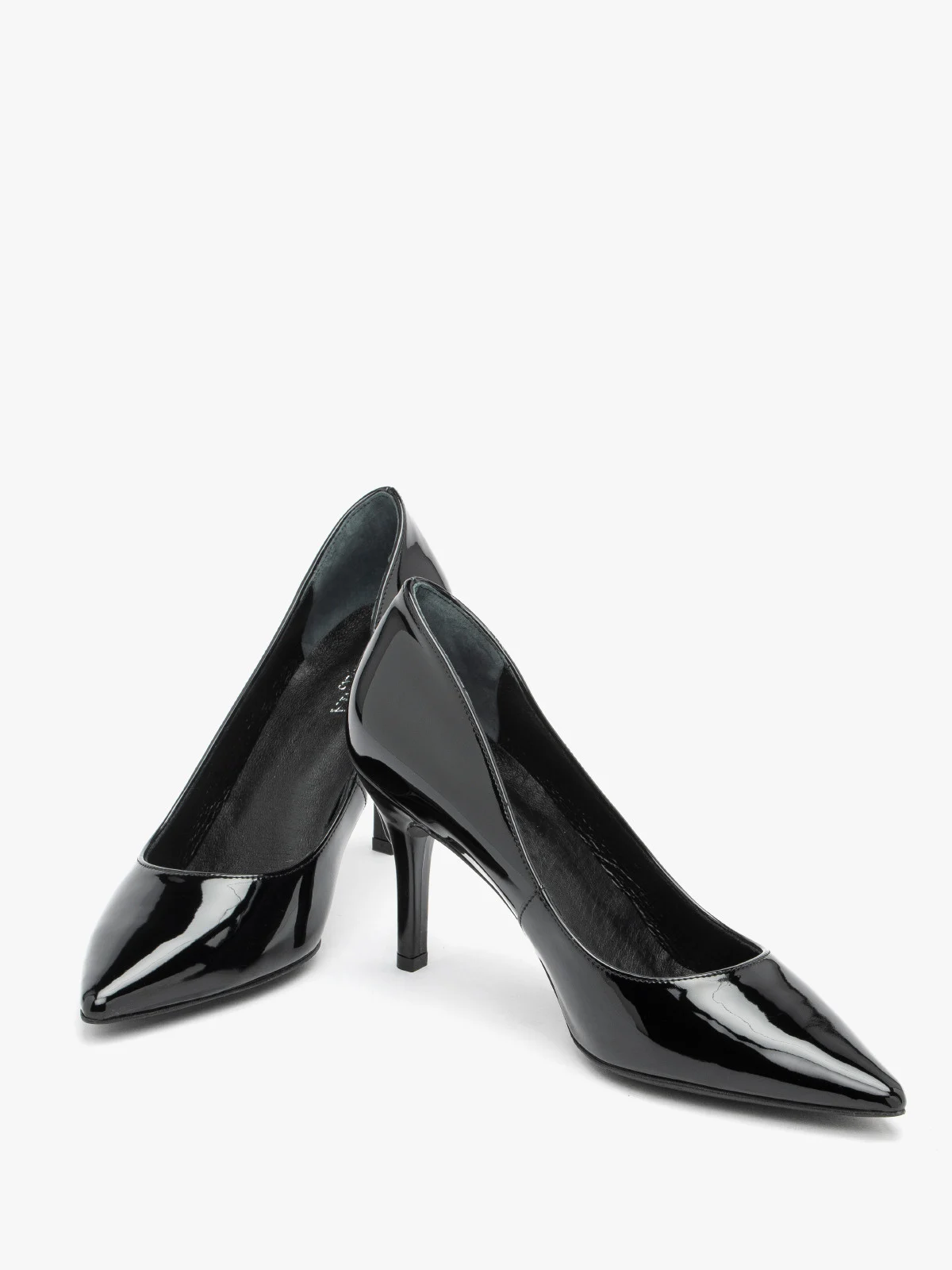 Czarne lakierowane czółenka na szpilce