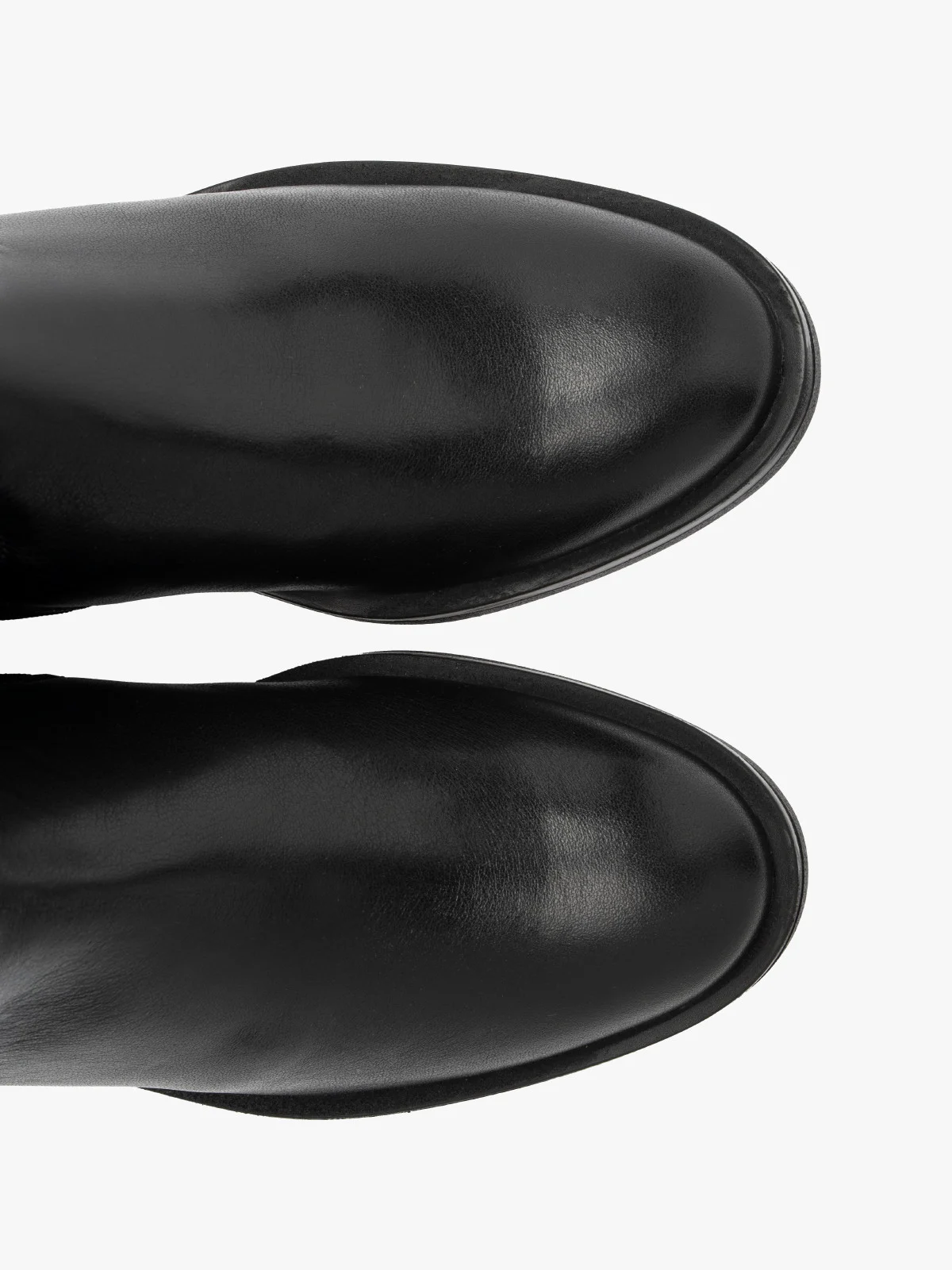 Czarne kozaki damskie z gumową wstawką w cholewce