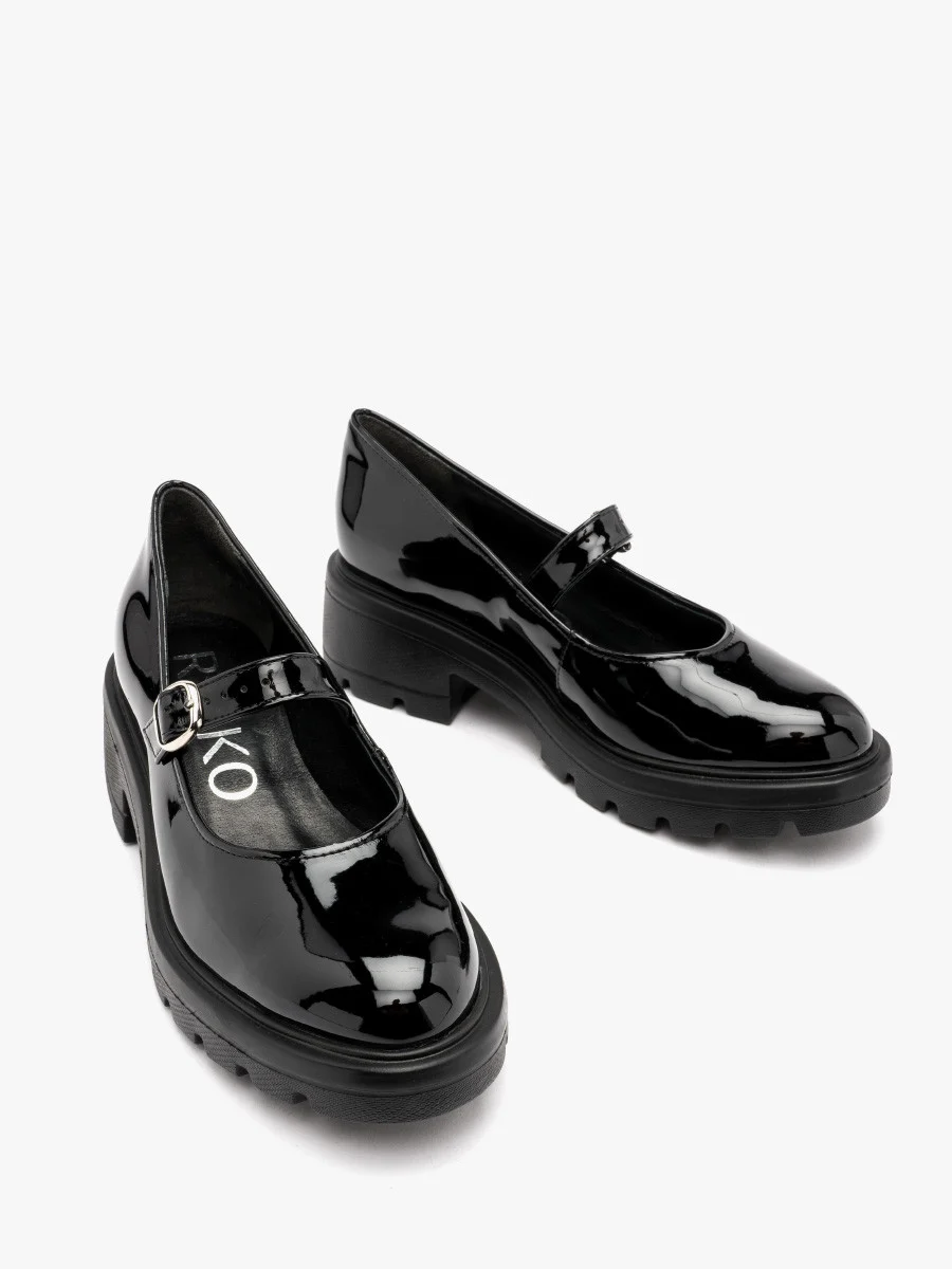 Czarne czółenka na lekkim spodzie