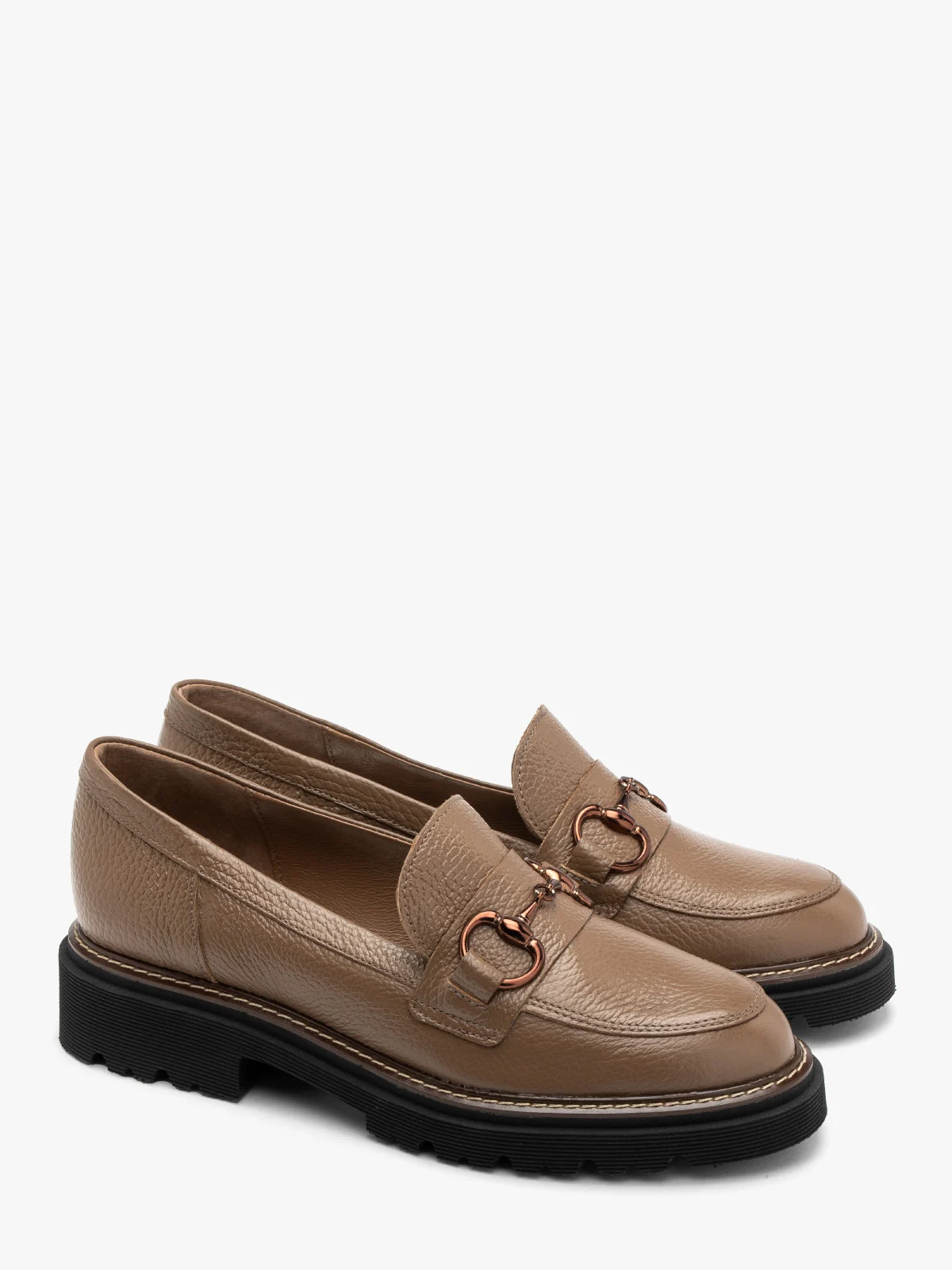 Mokasyny damskie w kolorze kawowym z ozdobą