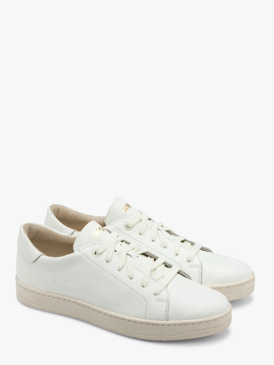 Białe półbuty na kremowym spodzie