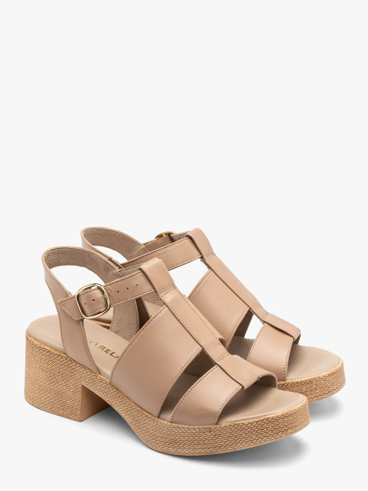 Beżowe sandały na masywnej platformie