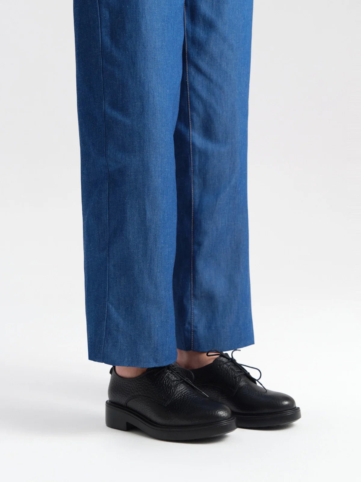 Klasyczne, czarne półbuty damskie