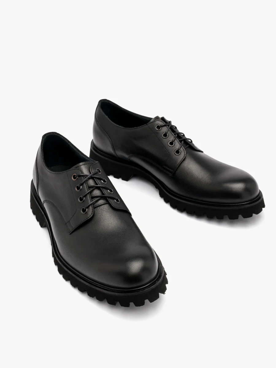 Półbut męski na traktorowym spodzie