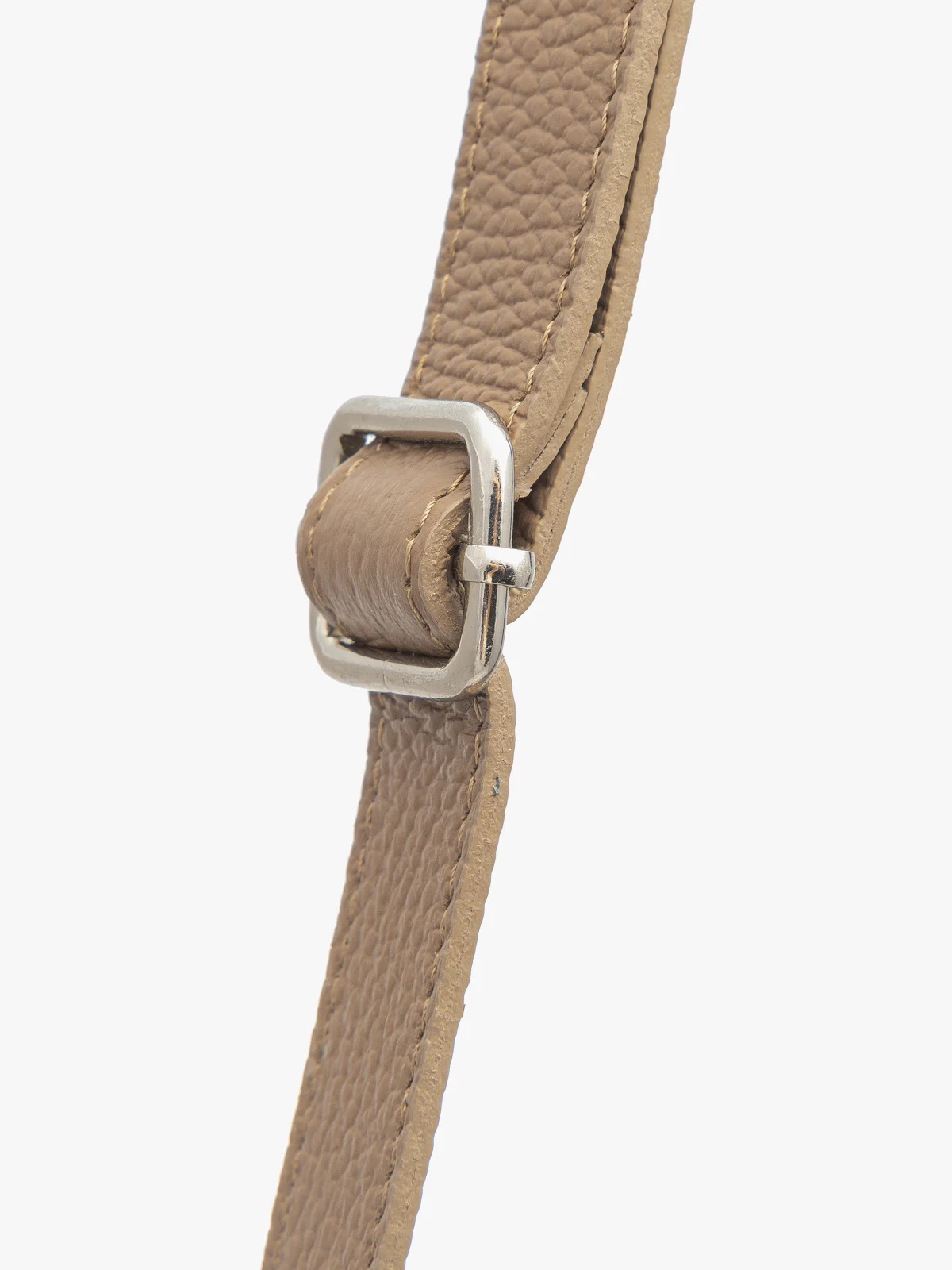 Beżowa torebka średniej wielkości