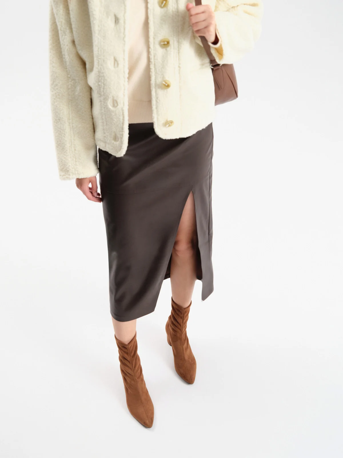 Elastyczne botki na obcasie z noskiem w szpic