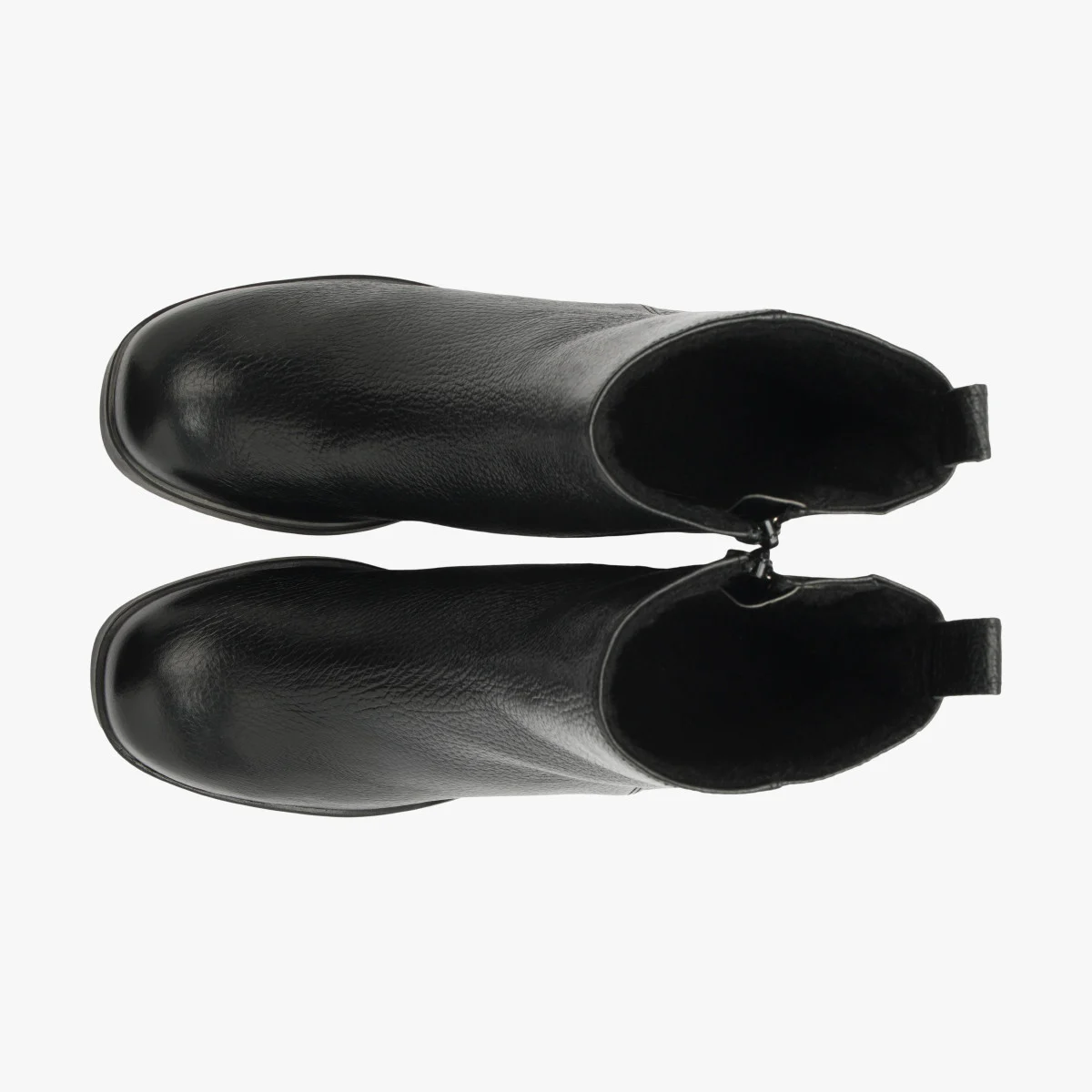 Czarne botki na masywnym obcasie