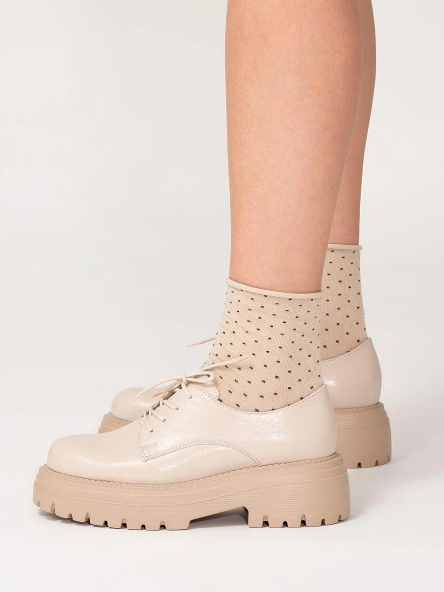 Kremowe półbuty na lekkiej podeszwie