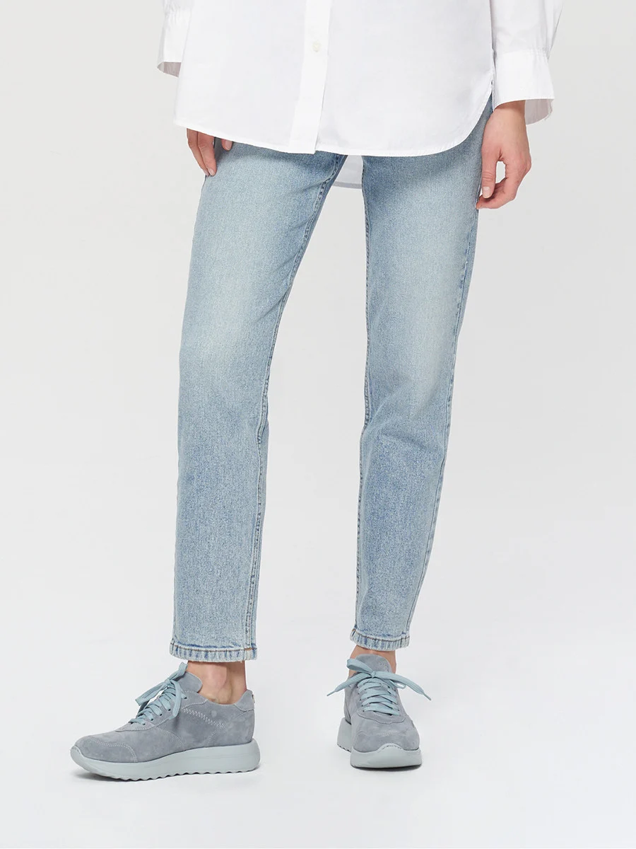 Niebieskie sportowe półbuty