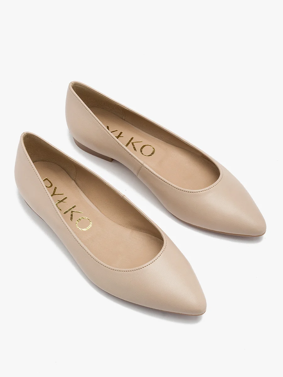 Beżowe baleriny z noskiem w szpic