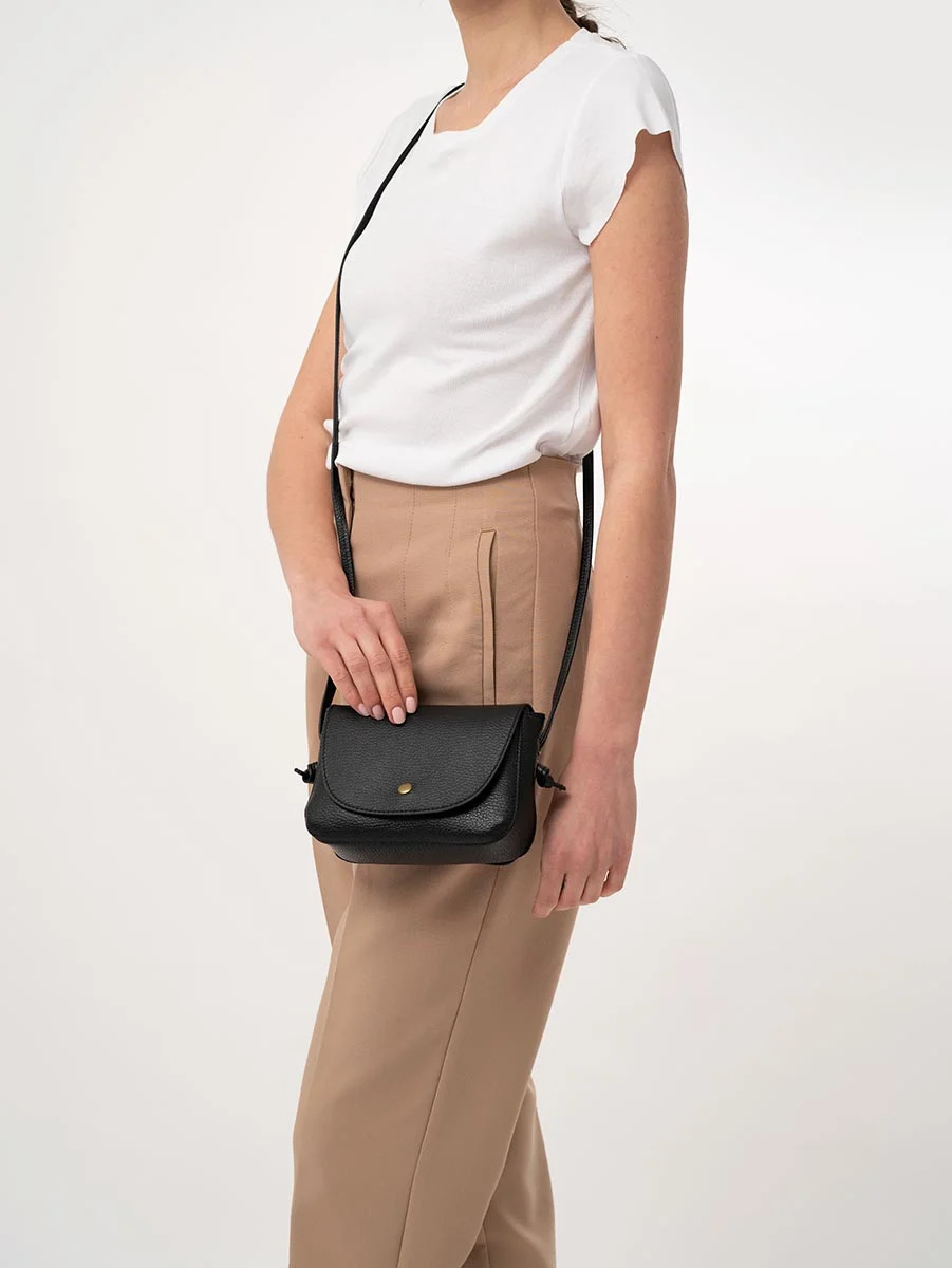 Mała czarna torebka