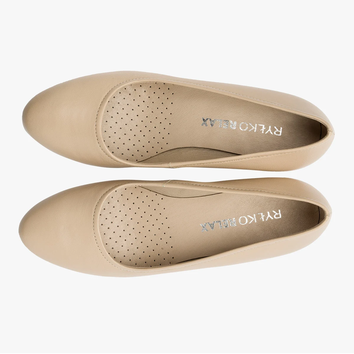 Beżowe czółenka na klinie