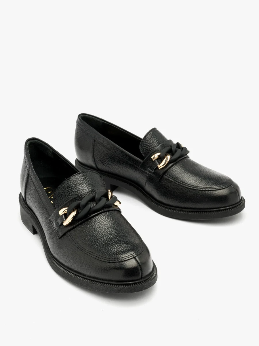 Czarne mokasyny ze złoto-czarną ozdobą
