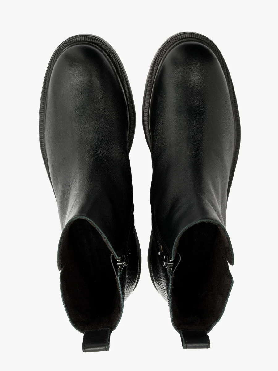 Czarne botki z łączonych skór