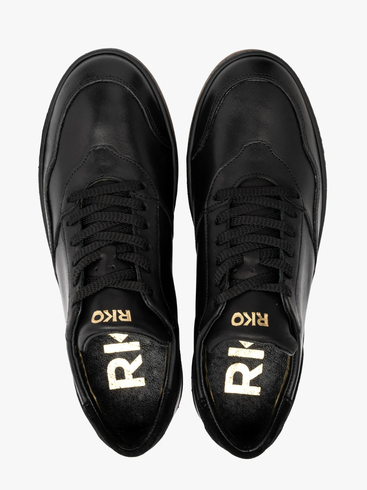 Czarne półbuty sportowe