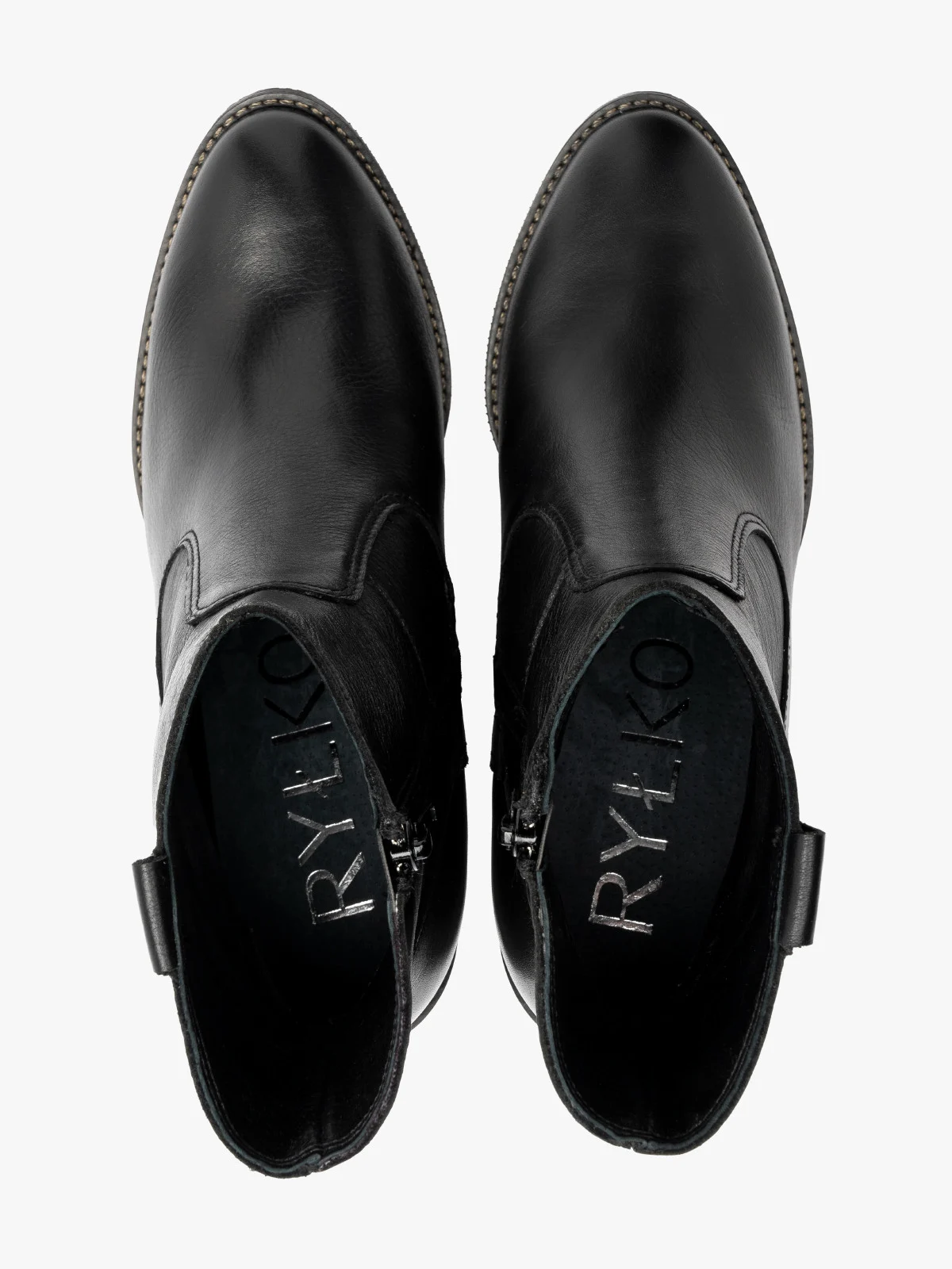 Czarne botki typu kowbojki z ozdobną cholewką