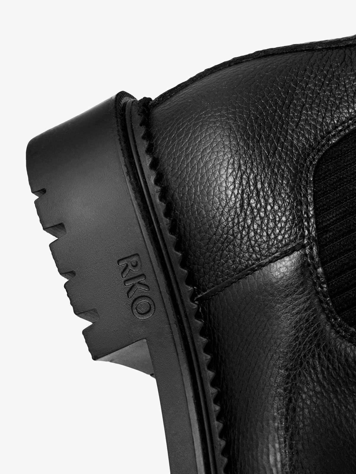 Czarne sztyblety damskie z elastyczną tkaniną