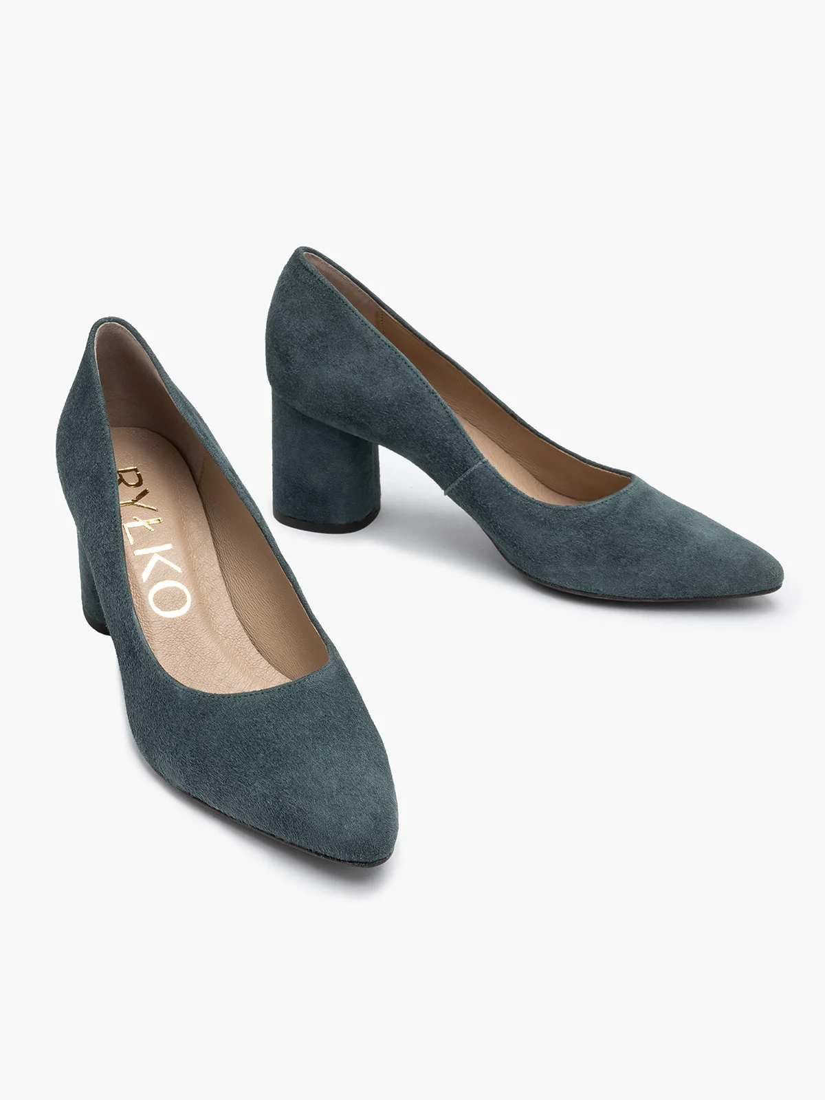 Zielone czółenka na okrągłym słupku