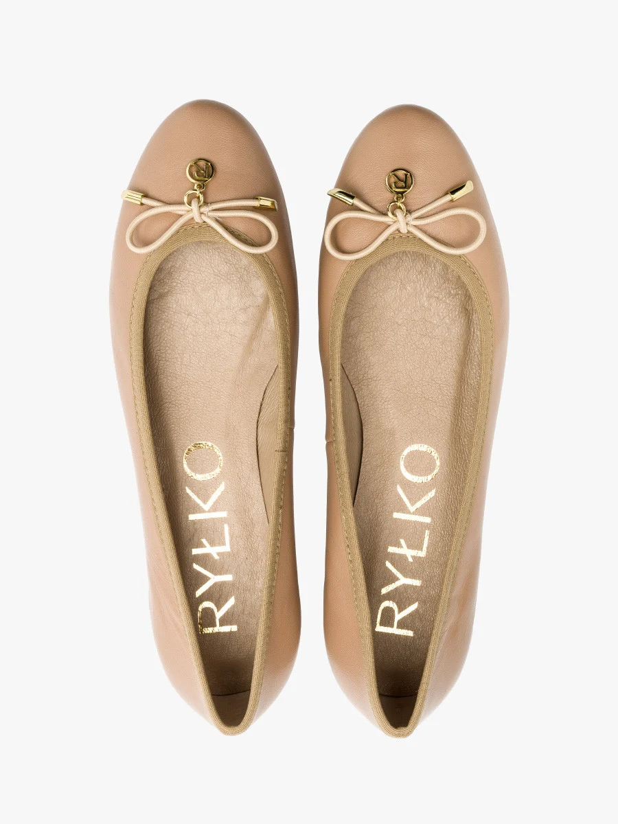 Beżowe baleriny z kokardką