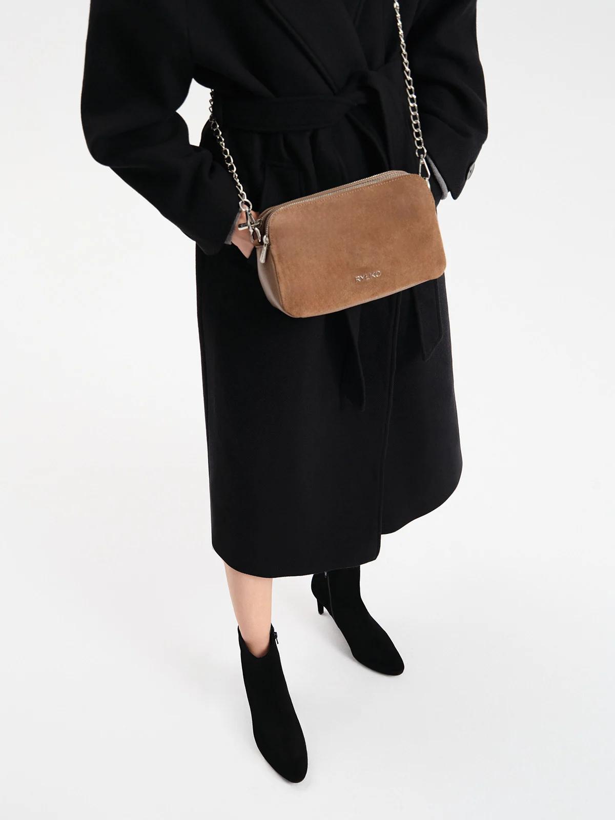 Czarne, welurowe botki na szpilce