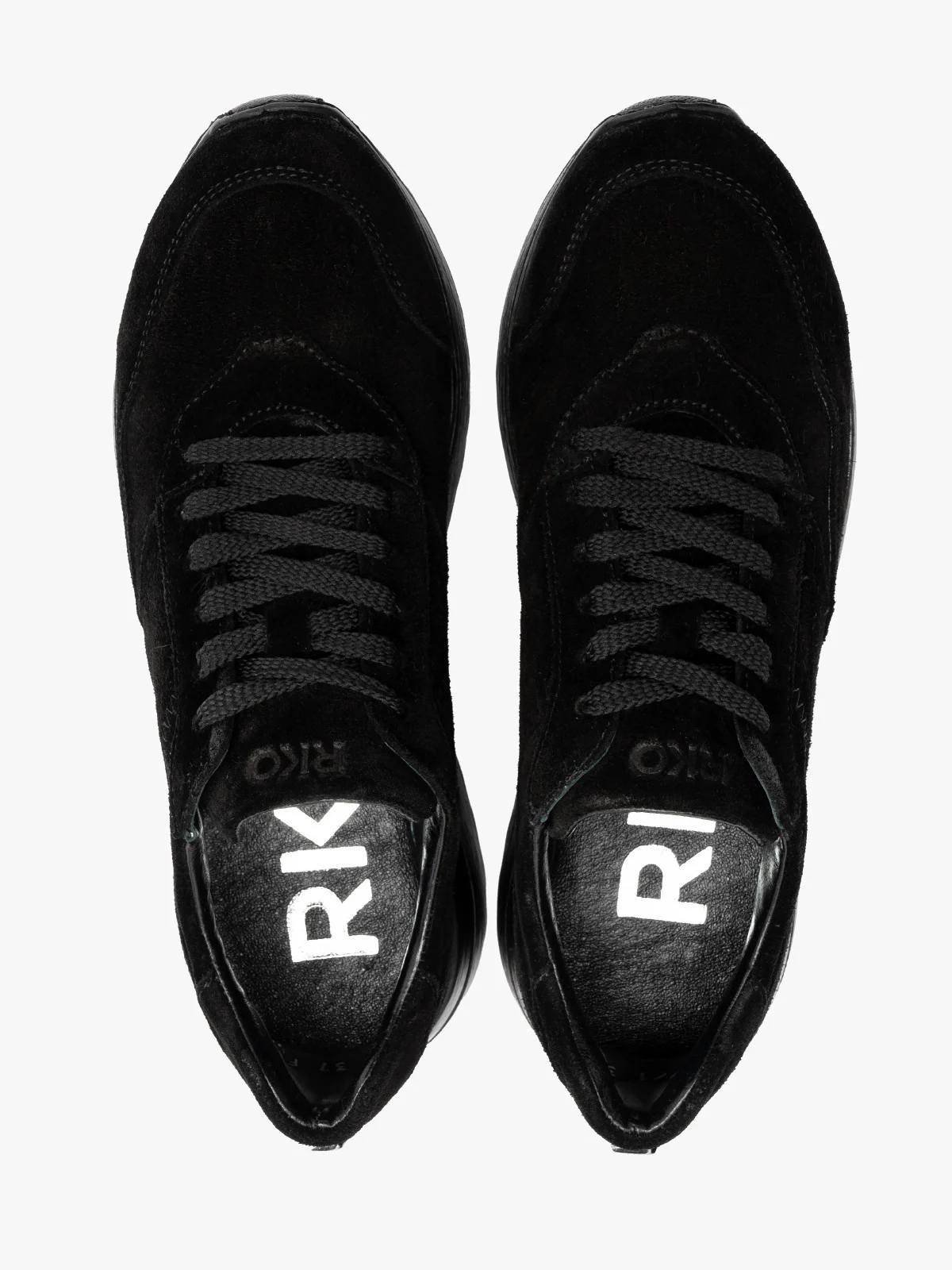 Czarne, welurowe półbuty sportowe