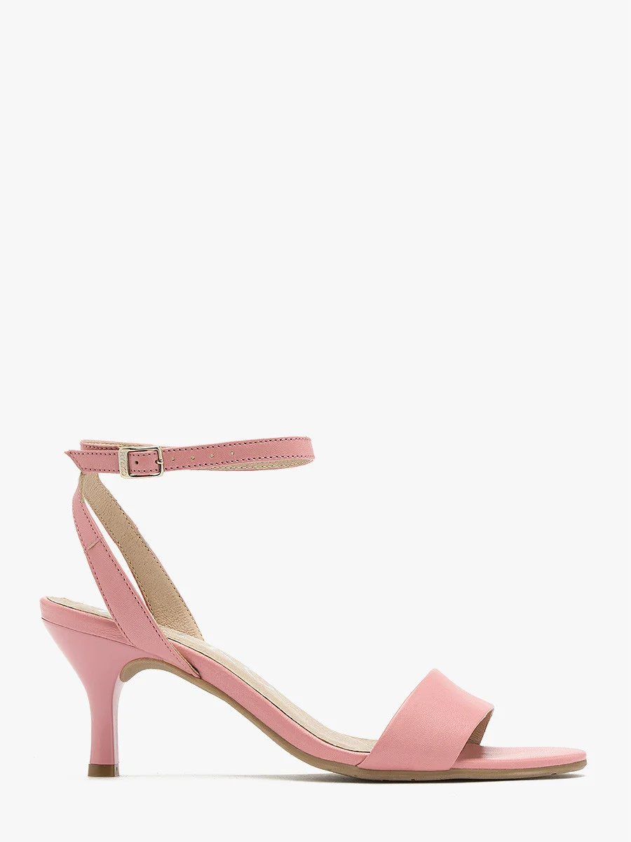 Różowe sandały na szpilce