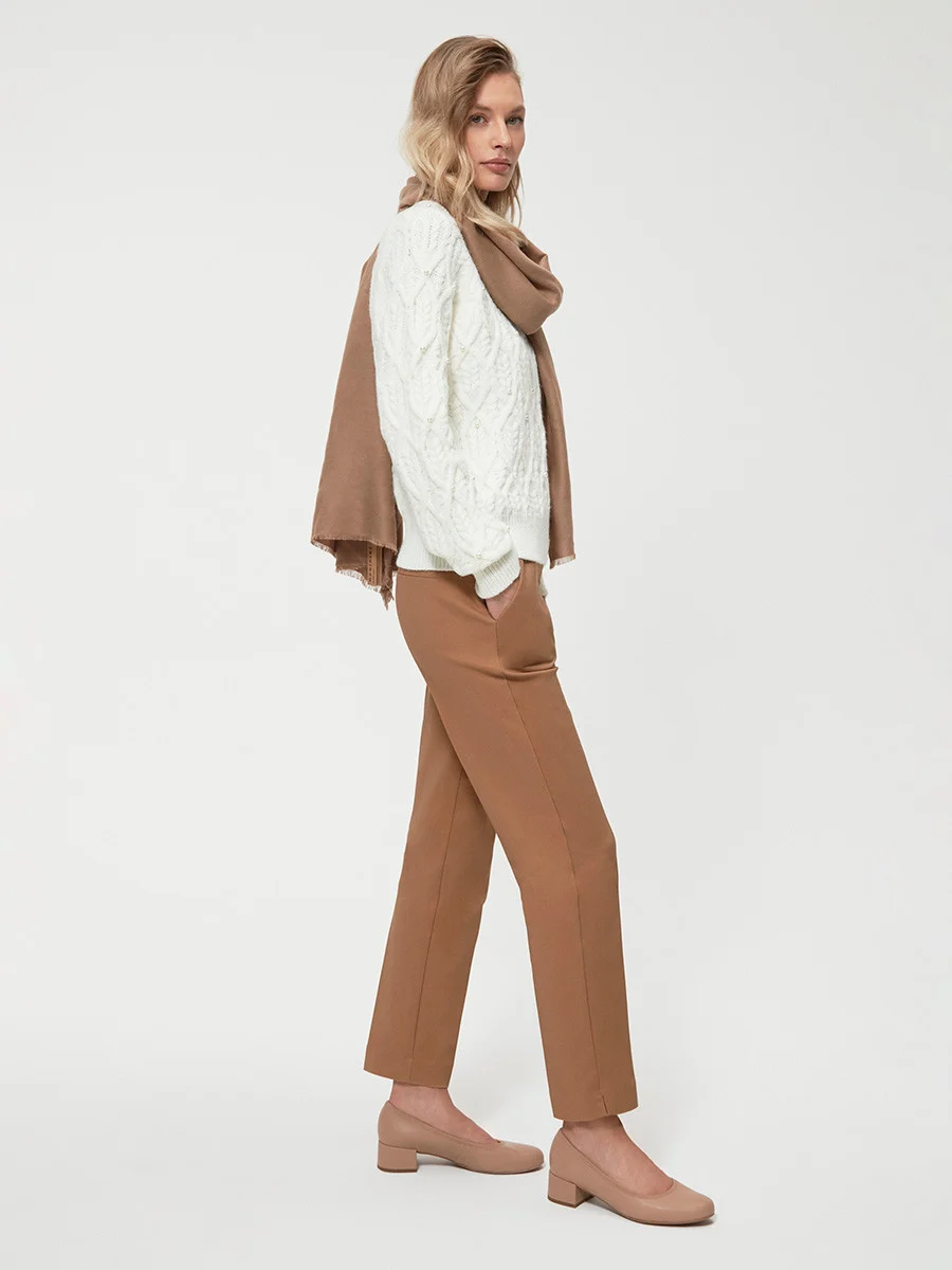 Beżowe czółenka na niskim obcasie