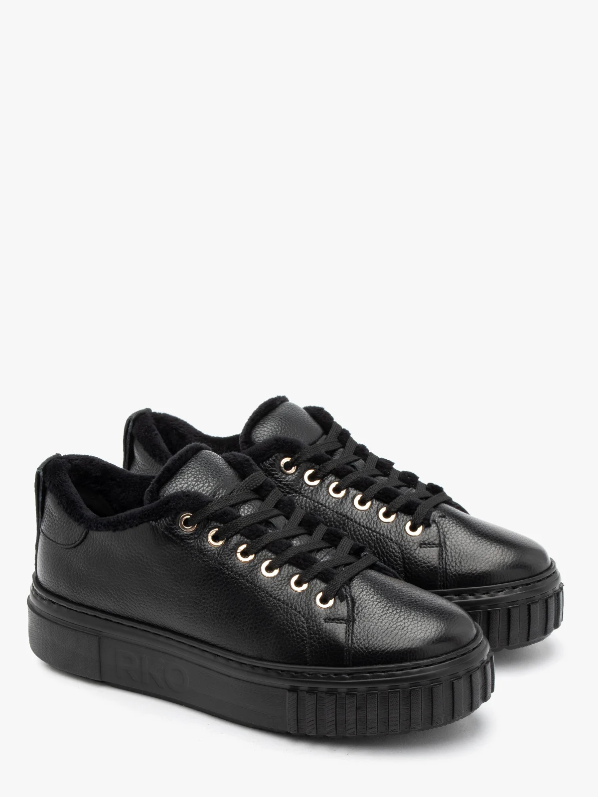 Ocieplane półbuty sportowe w czarnym kolorze