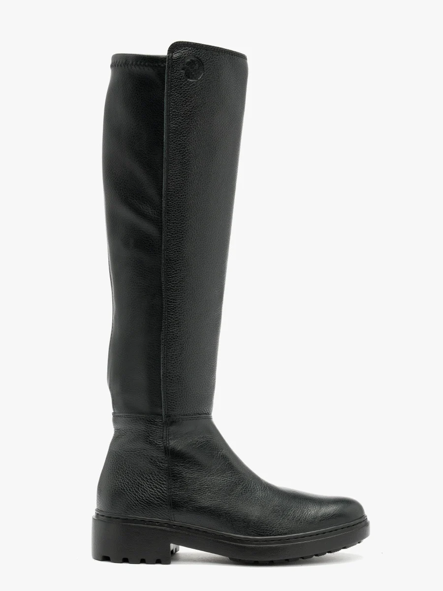 Czarne kozaki z elastyczną cholewką