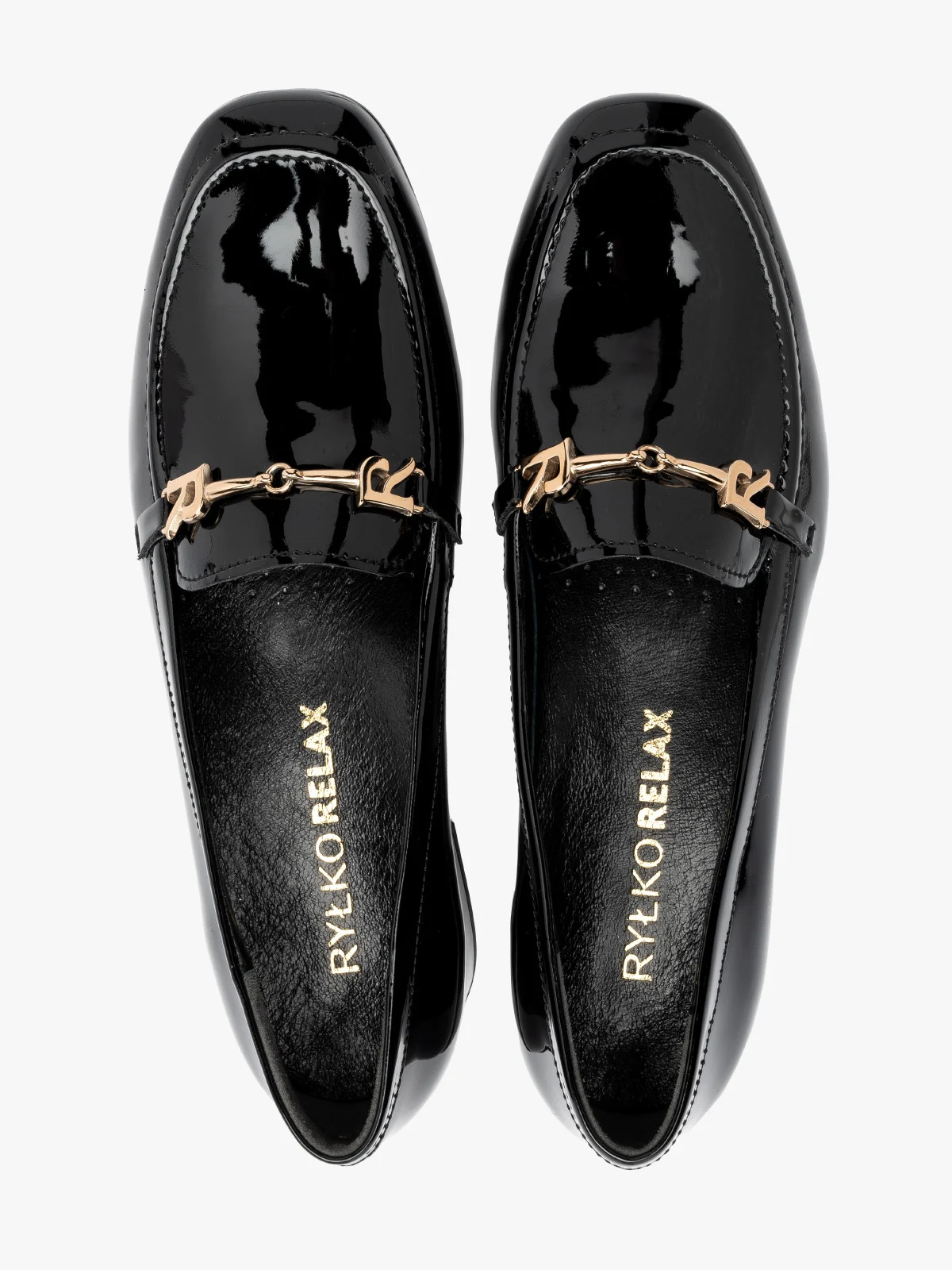 Lakierowane mokasyny na niskim obcasie