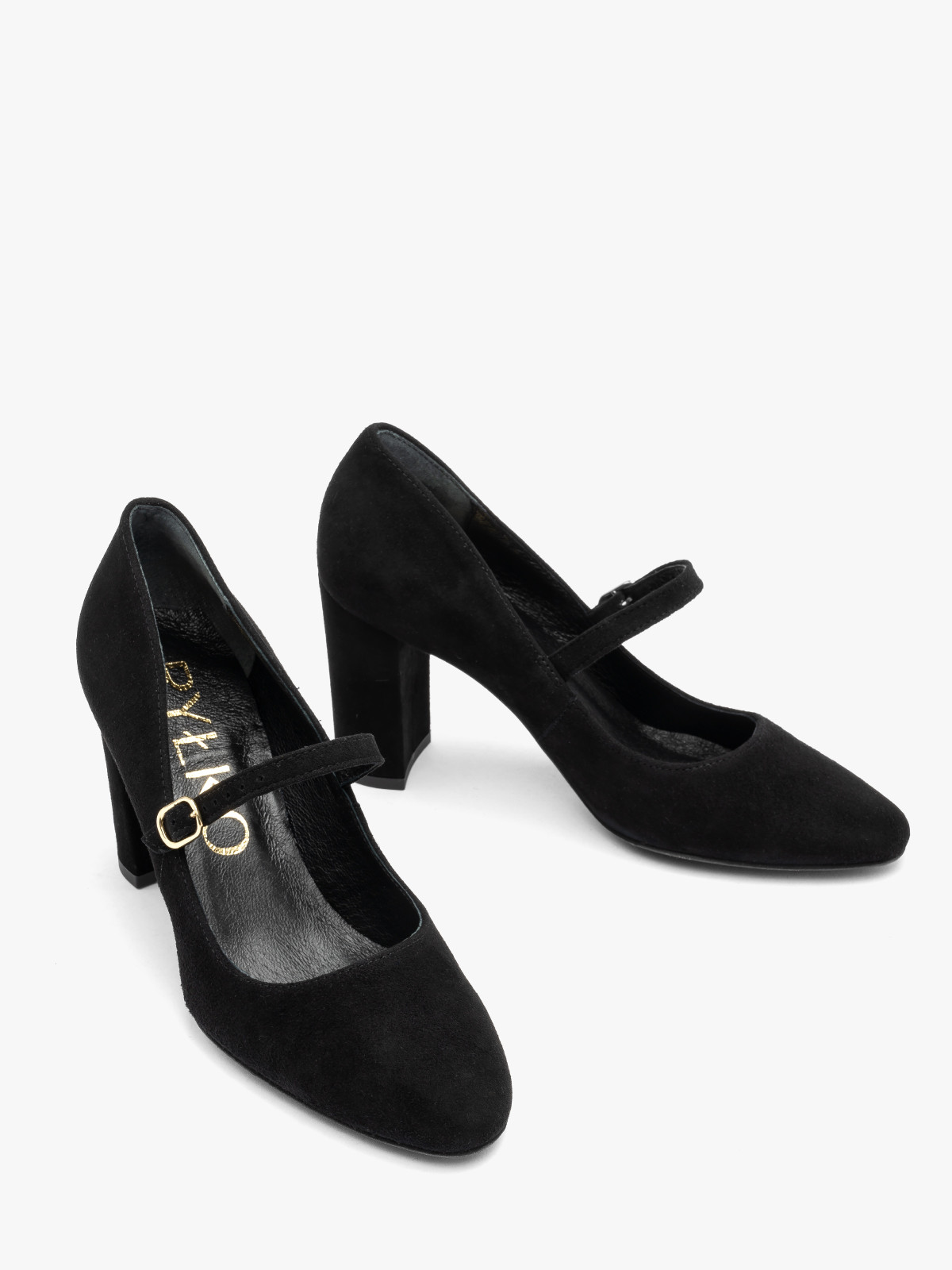 Czarne czółenka na słupku z paskiem