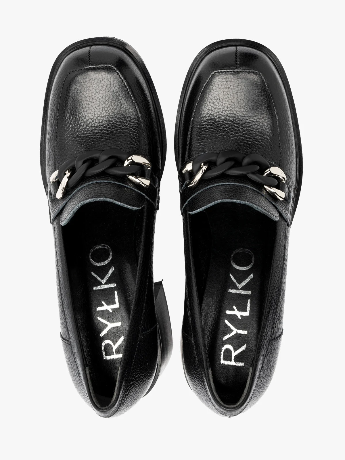 Mokasyny damskie w czarnym kolorze na masywnym klocku