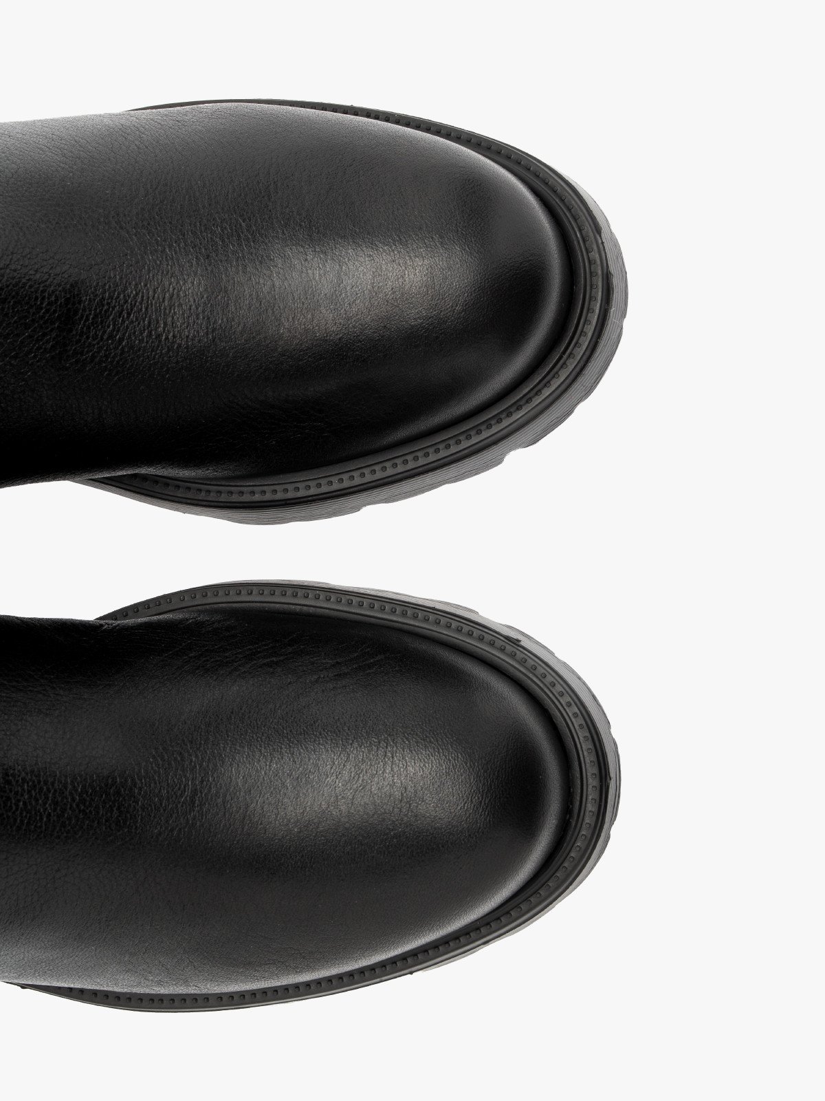 Botki typu biker z metalowymi ozdobami