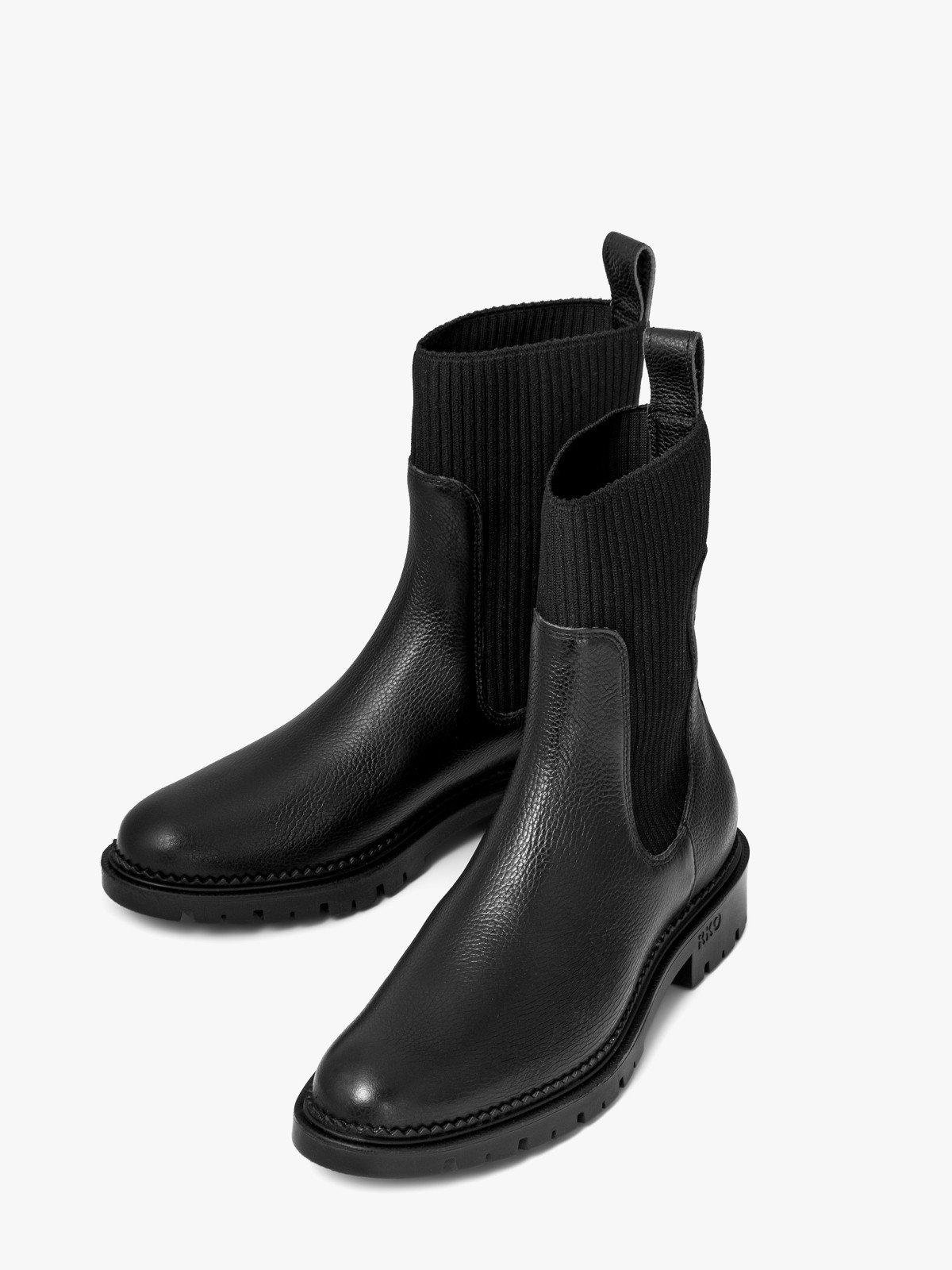 Czarne sztyblety damskie z elastyczną tkaniną