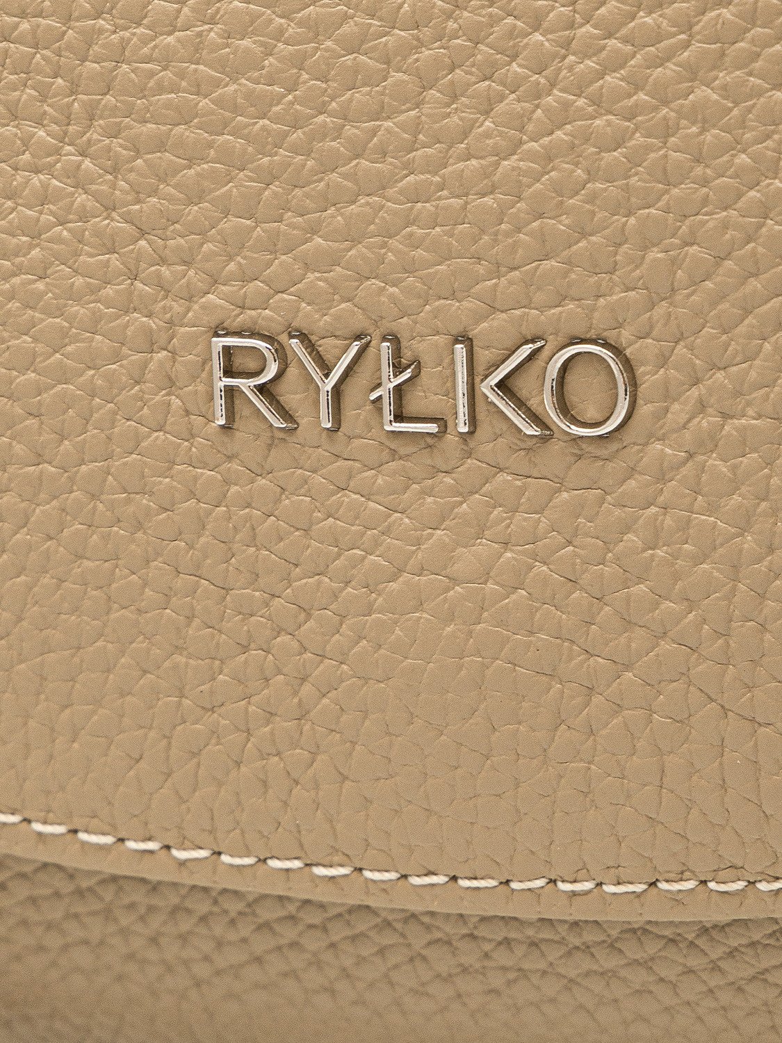 Ciemnobeżowa torebka z łańcuszkiem